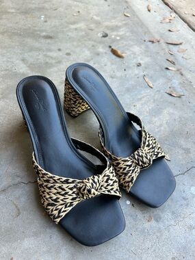 Universal Thread Heels